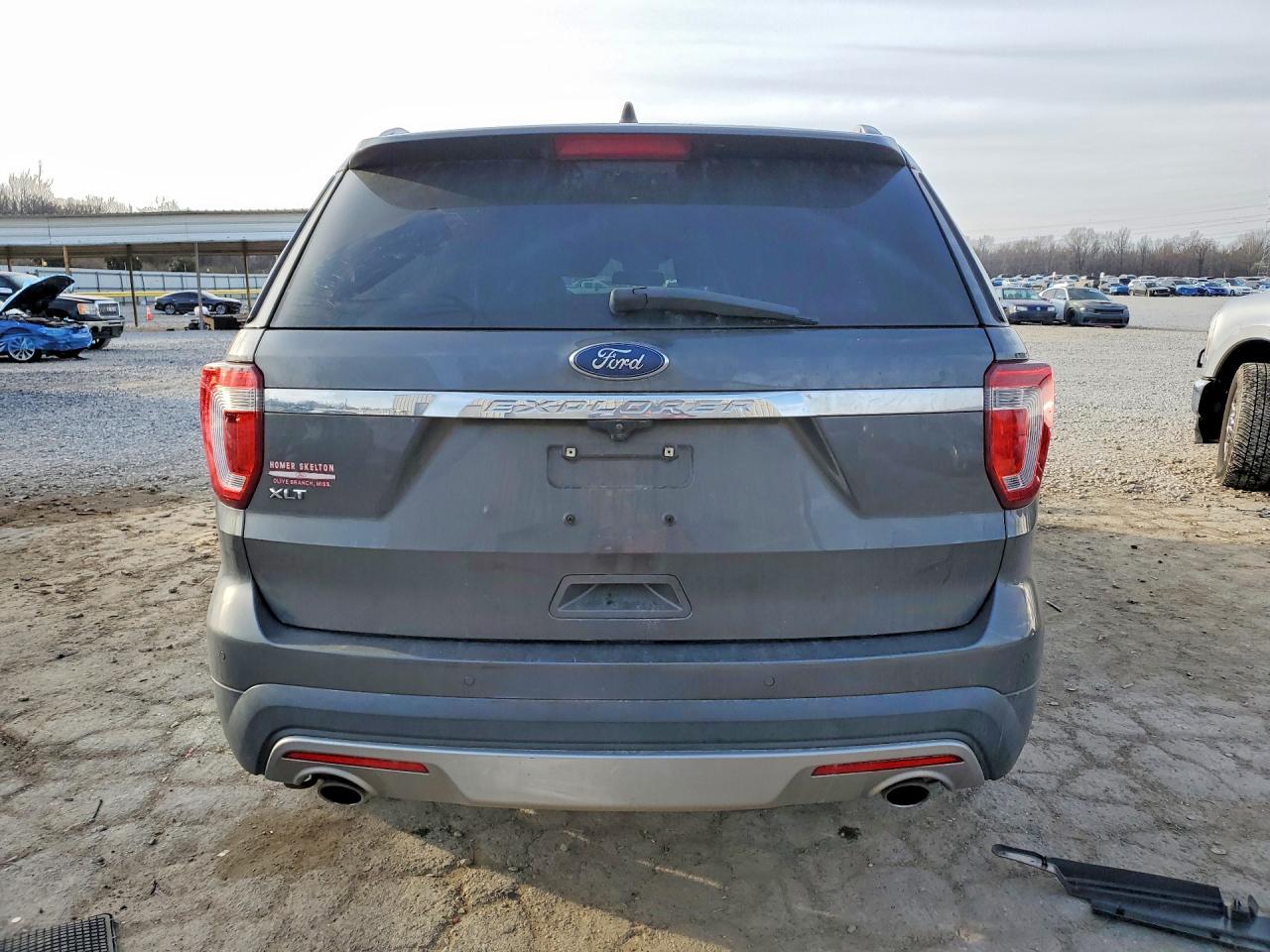 2017 FORD EXPLORER XLT photo 6