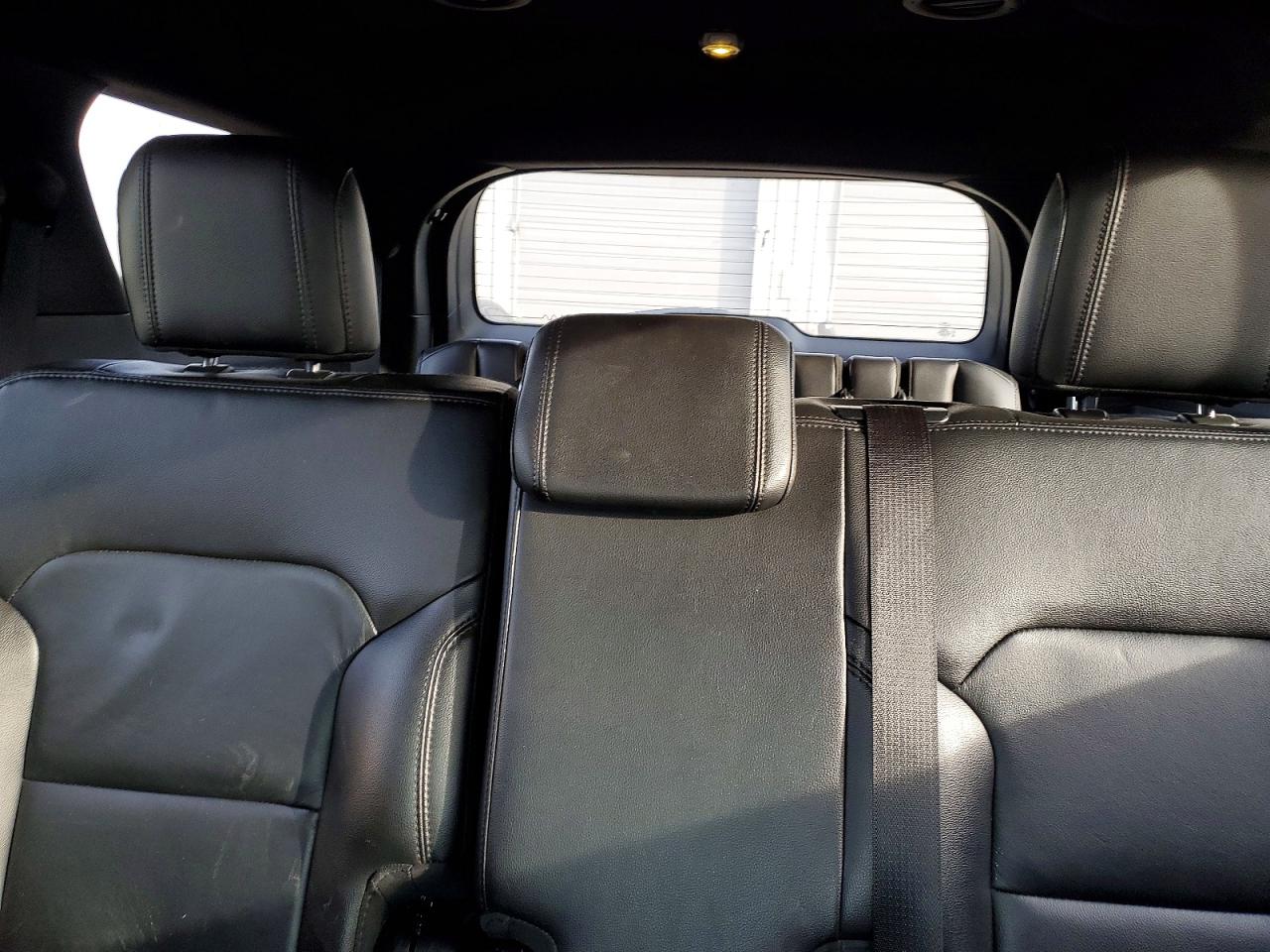 2017 FORD EXPLORER XLT photo 10