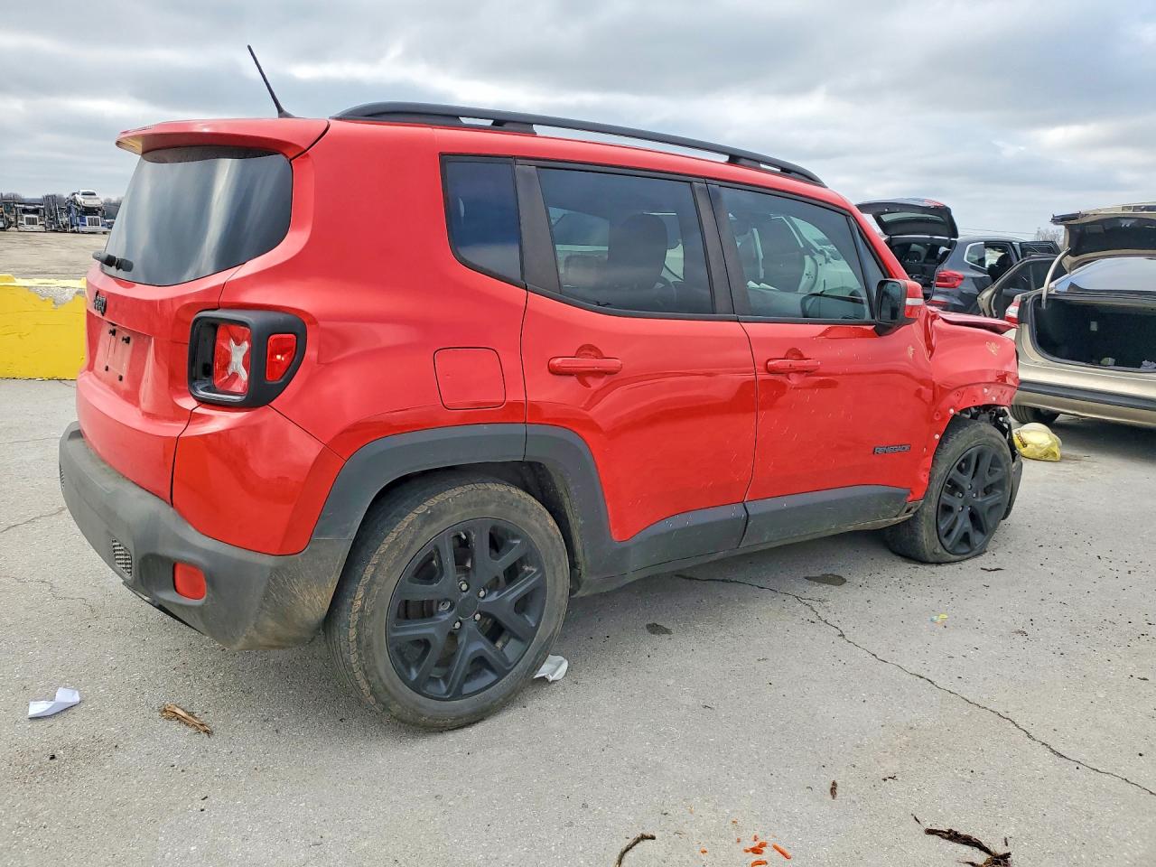 2017 JEEP RENEGADE LATITUDE photo 3