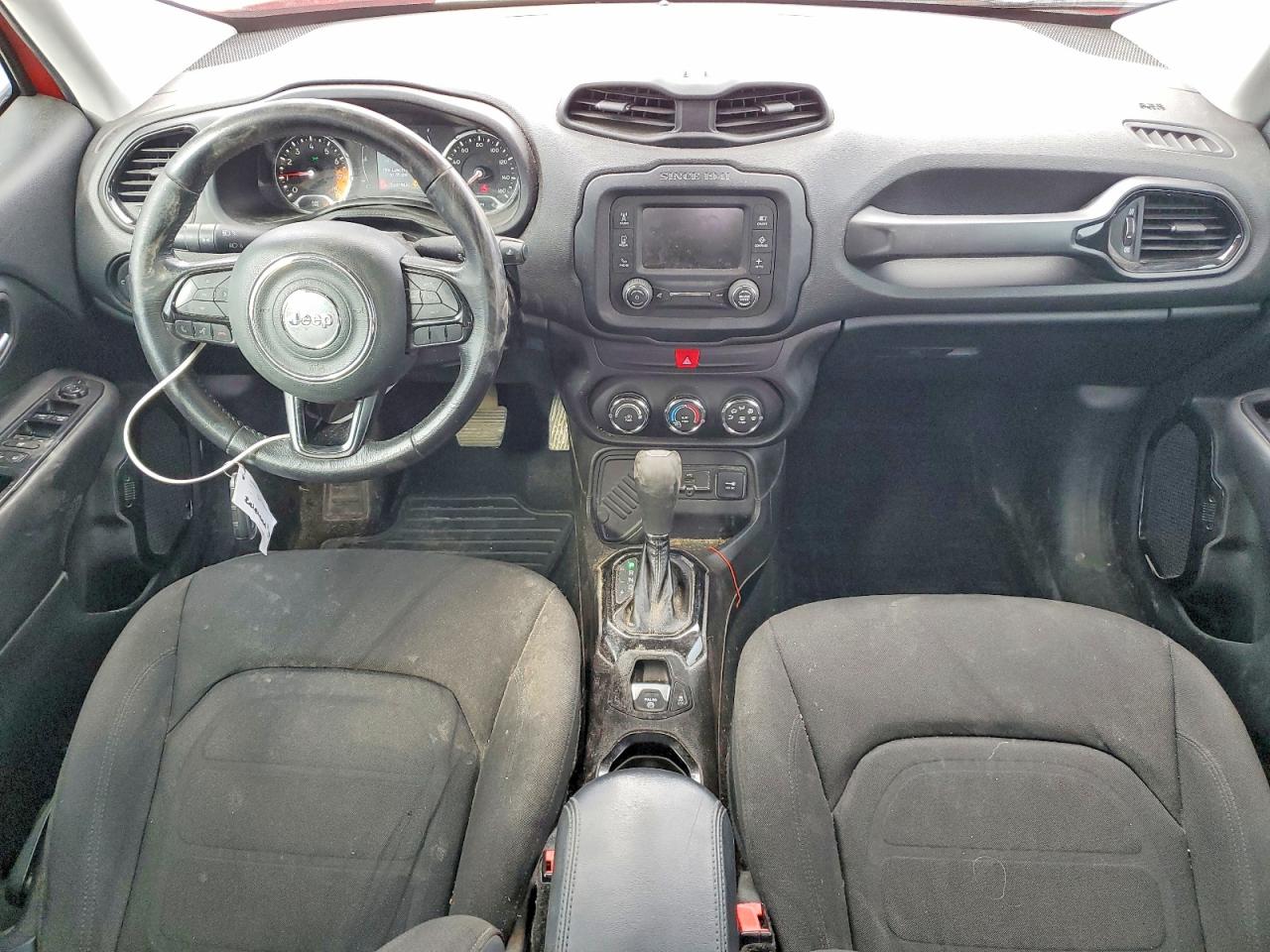 2017 JEEP RENEGADE LATITUDE photo 8