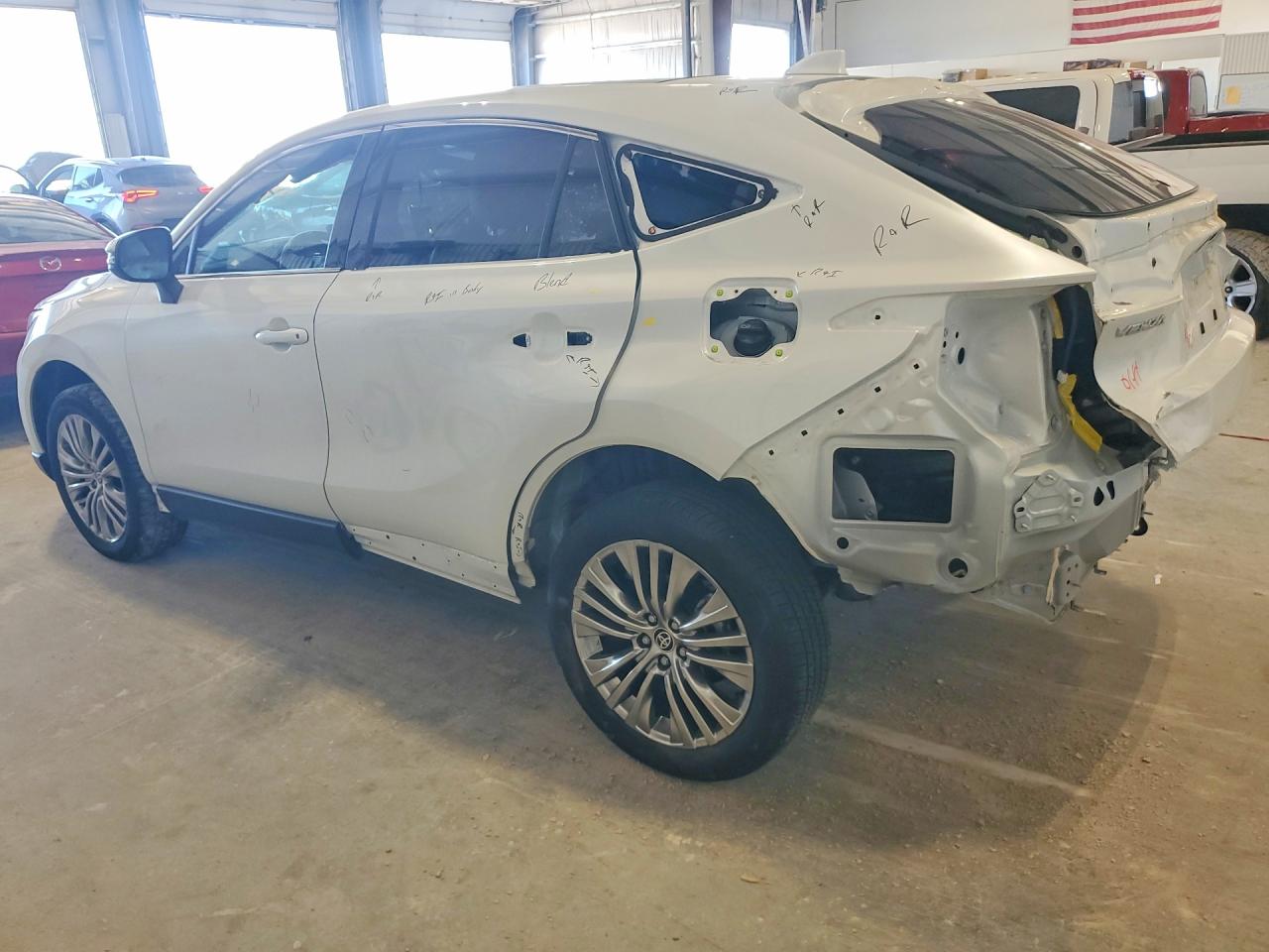 2023 TOYOTA VENZA LIMITED photo 2