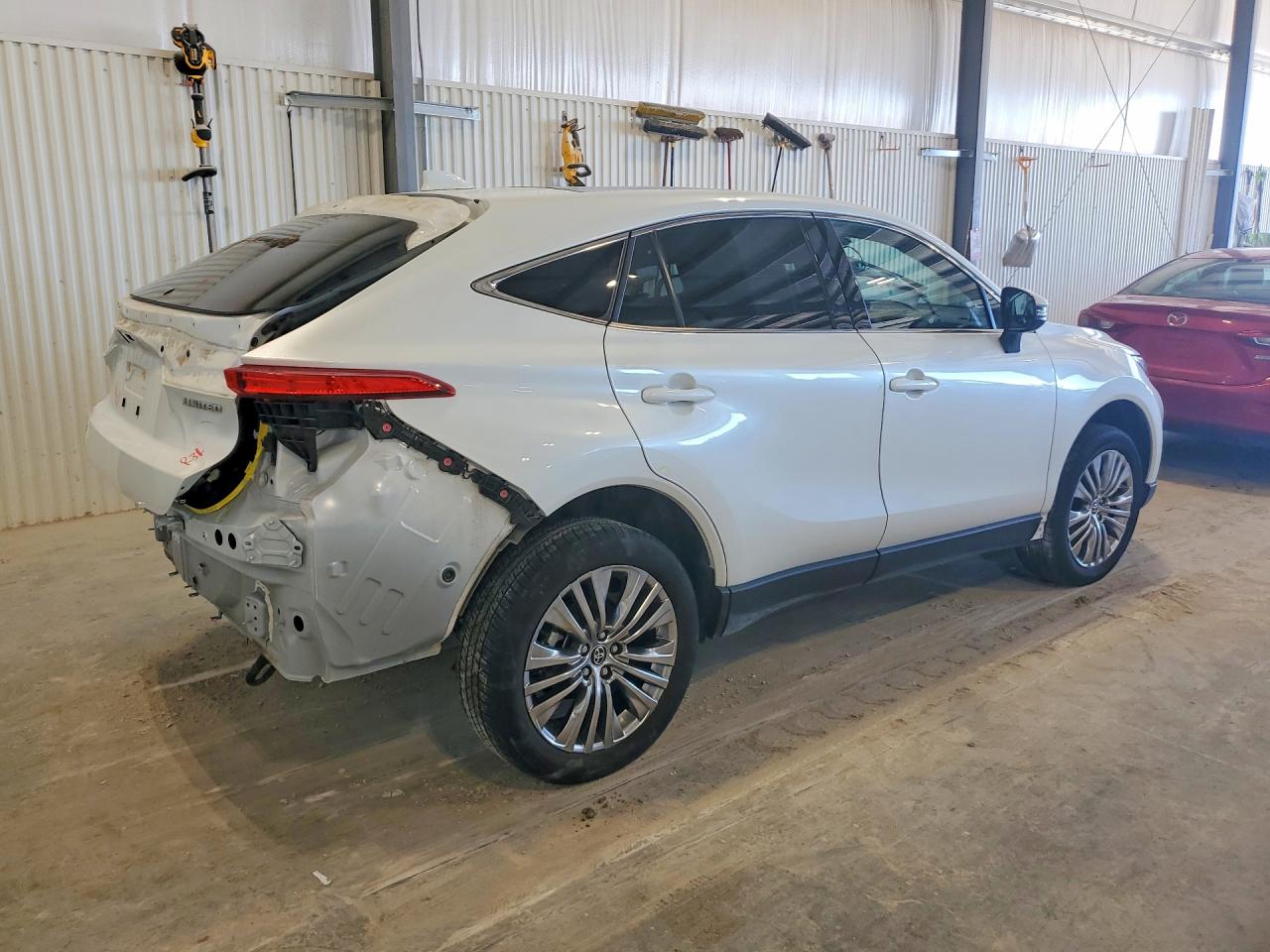 2023 TOYOTA VENZA LIMITED photo 3