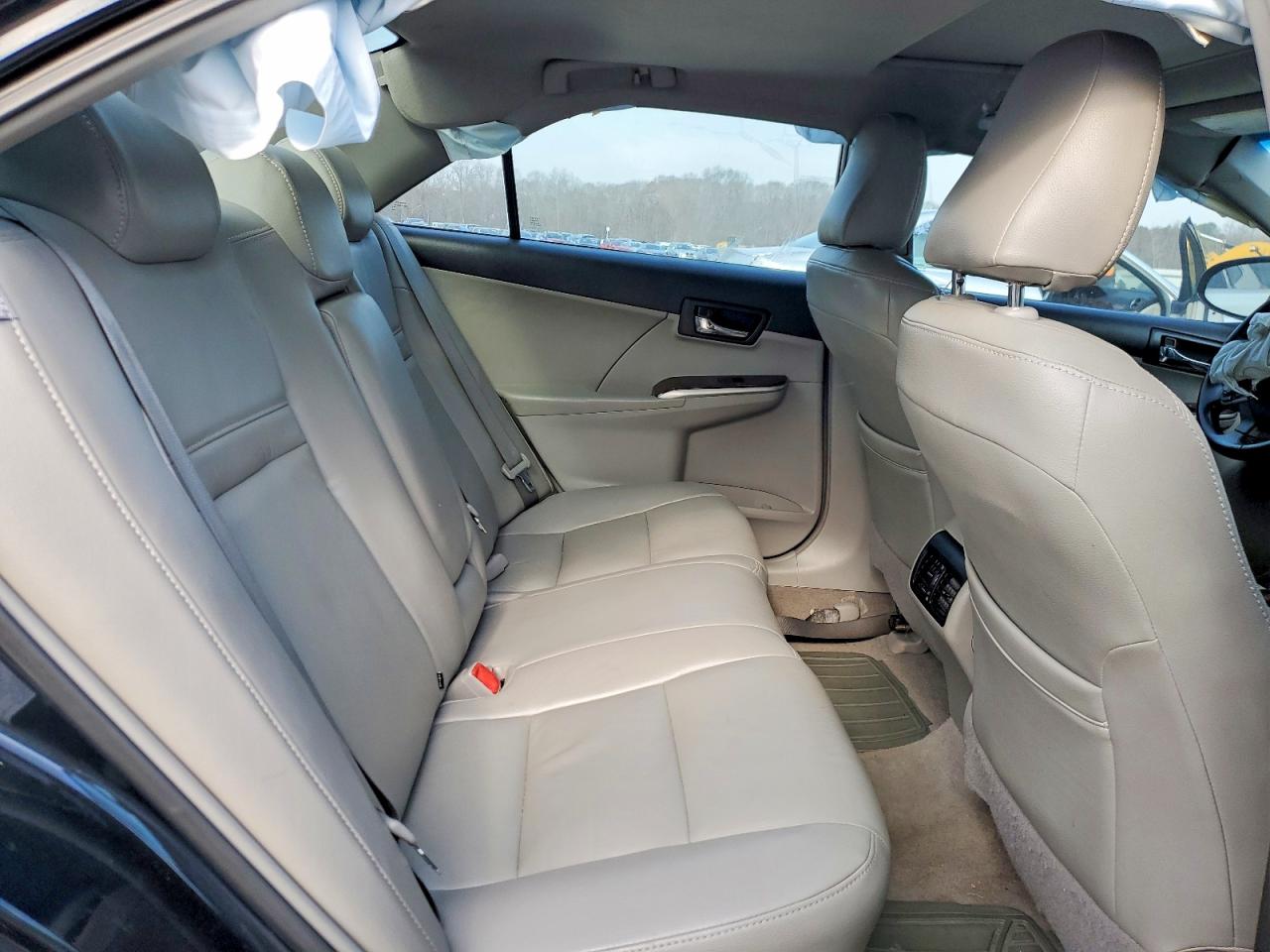 2012 TOYOTA CAMRY XLE photo 19