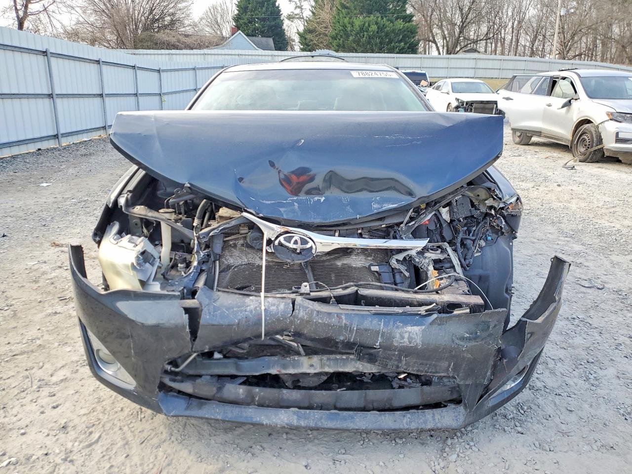 2012 TOYOTA CAMRY XLE photo 9