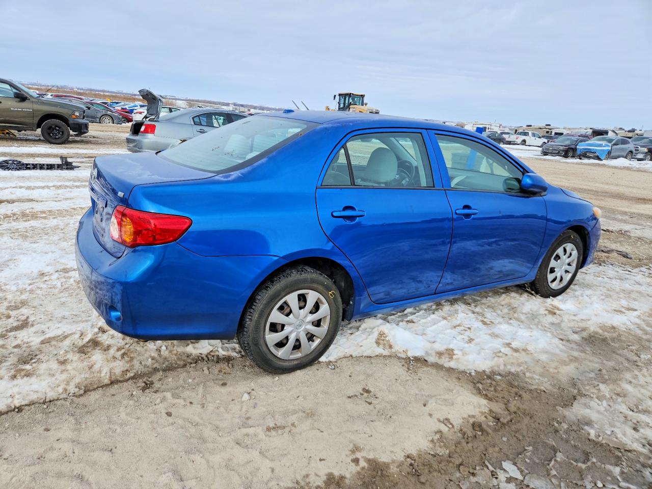 2010 TOYOTA COROLLA LE photo 3