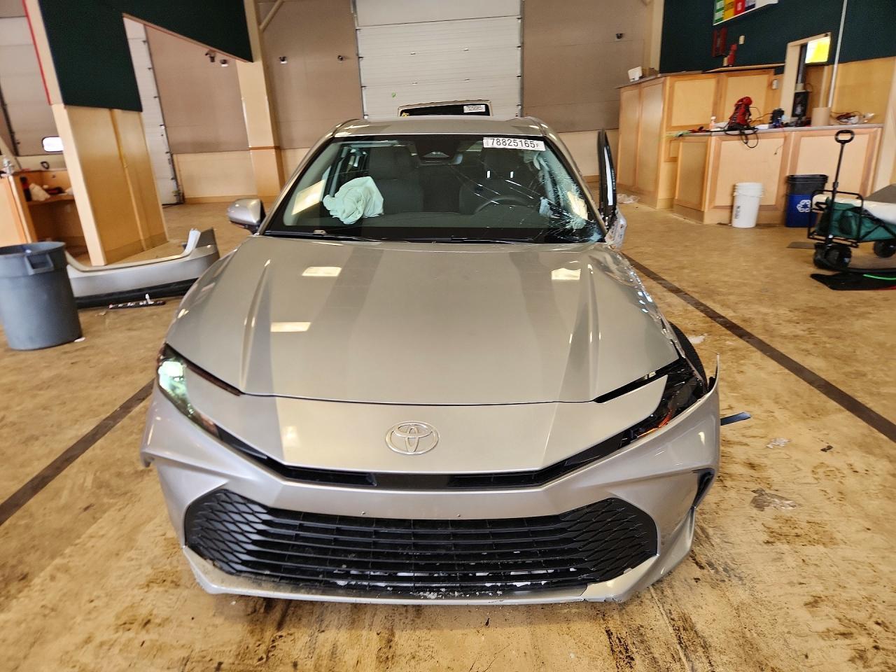 2025 TOYOTA CAMRY LE photo 5