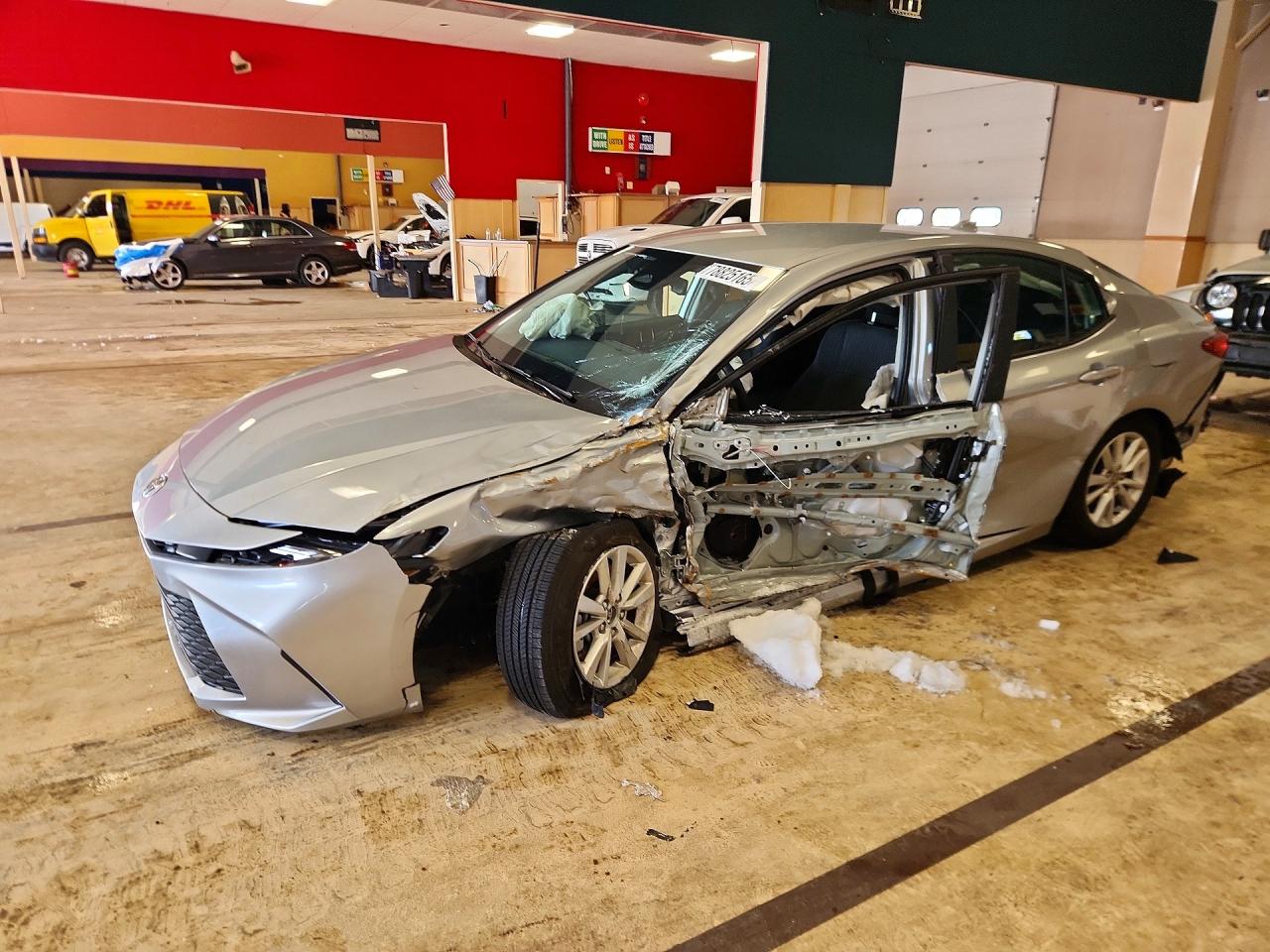 2025 TOYOTA CAMRY