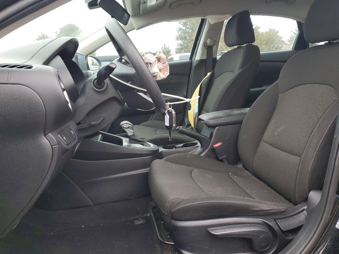 2023 KIA FORTE LX photo 19