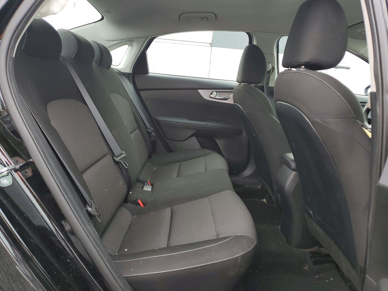 2023 KIA FORTE LX photo 28