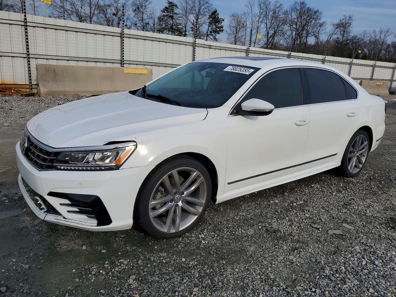 2019 VOLKSWAGEN PASSAT