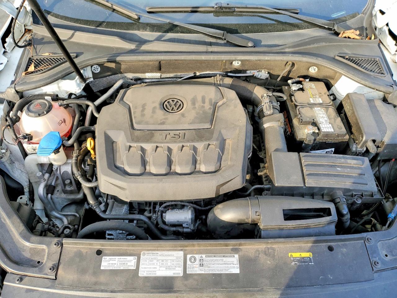 2019 VOLKSWAGEN PASSAT SE R-LINE photo 11