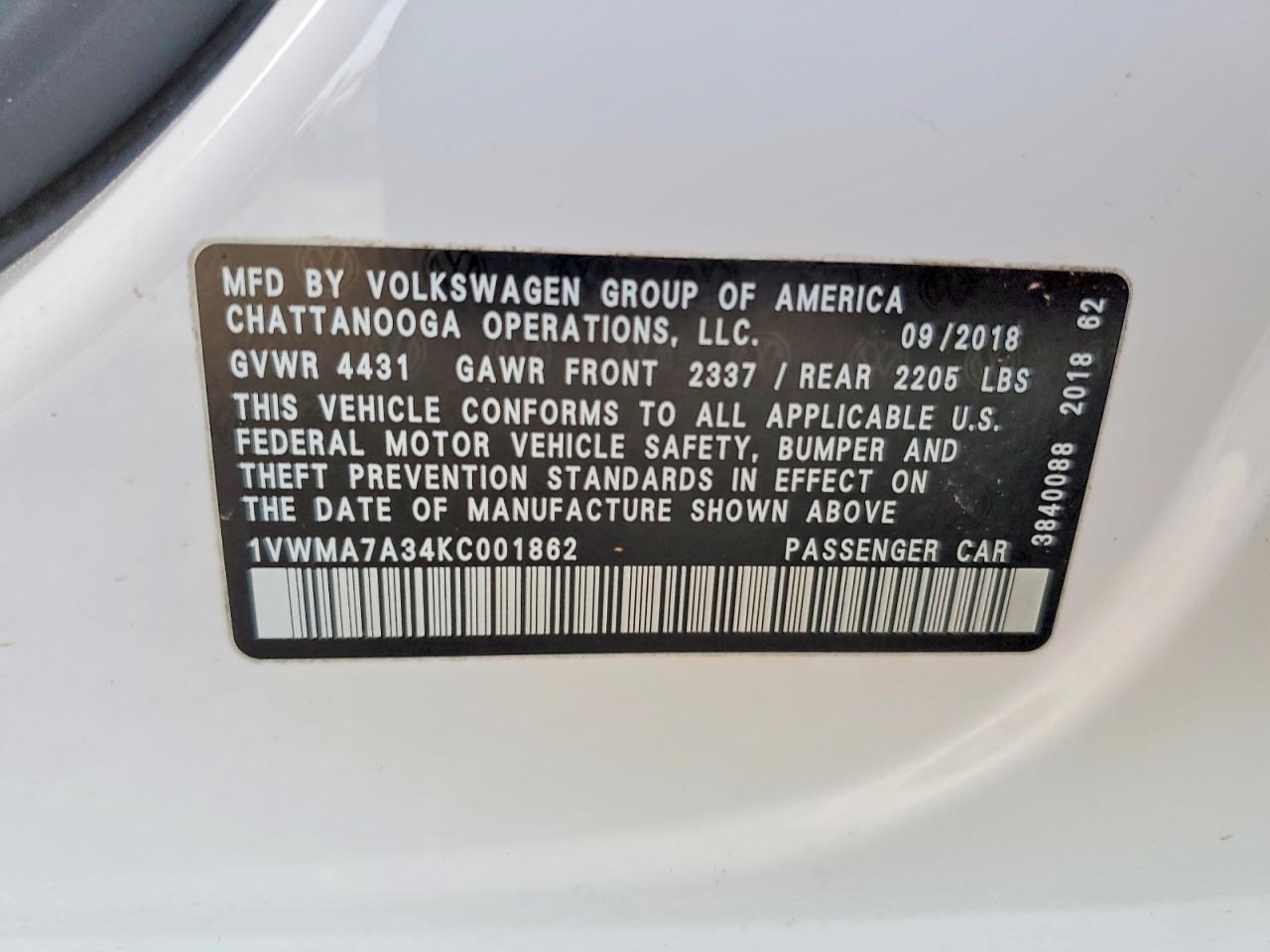 2019 VOLKSWAGEN PASSAT SE R-LINE photo 12