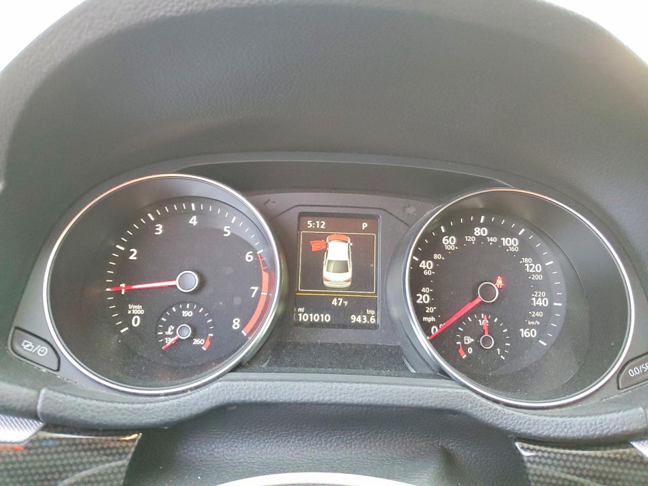 2019 VOLKSWAGEN PASSAT SE R-LINE photo 9