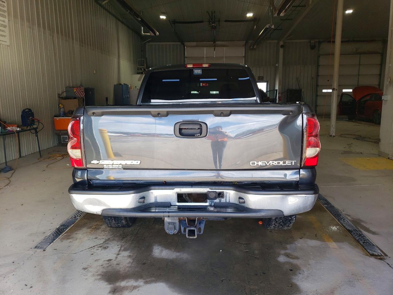 2005 CHEVROLET SILVERADO K1500 photo 6