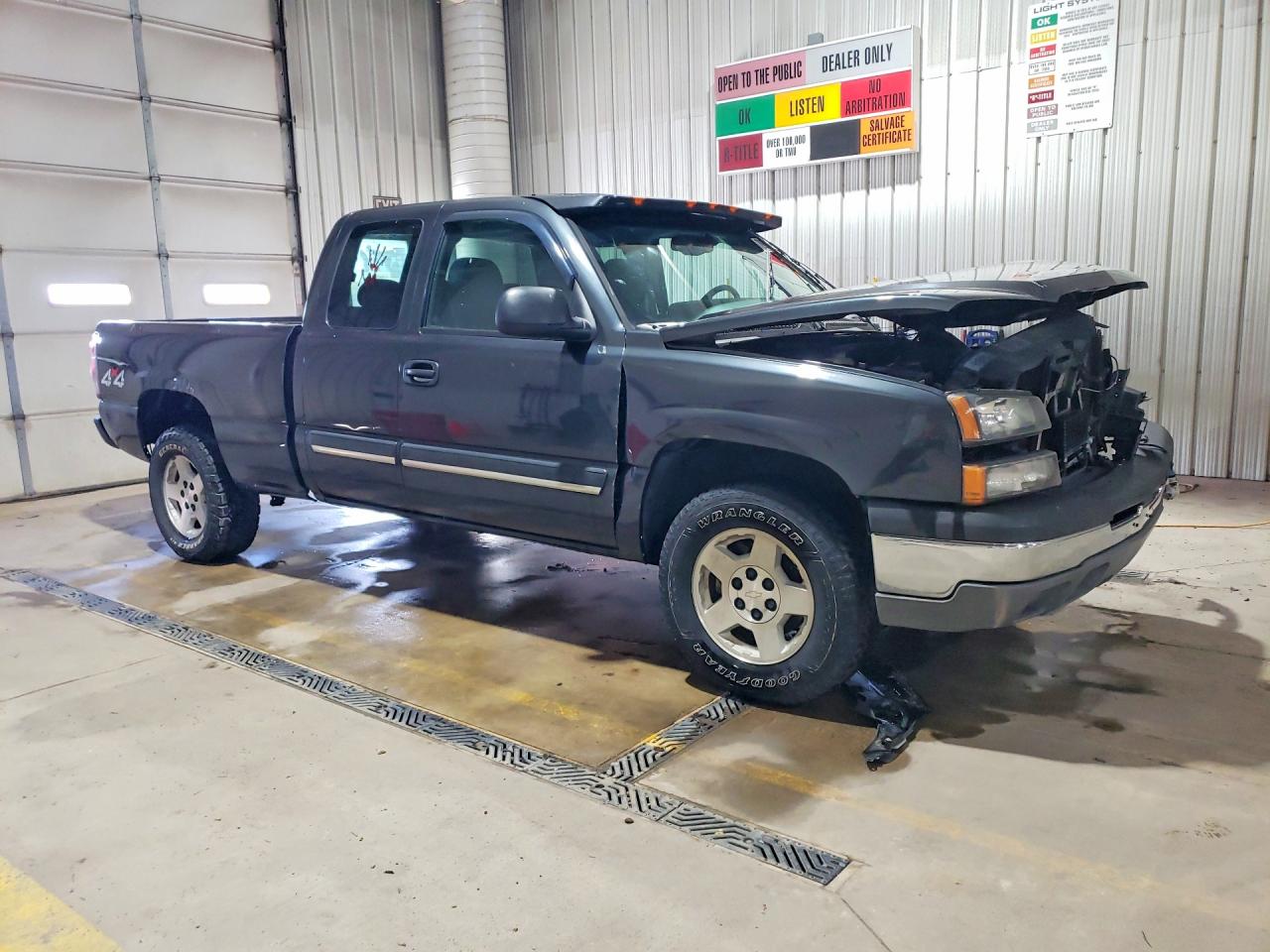 2005 CHEVROLET SILVERADO K1500 photo 4