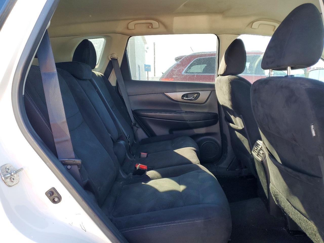 2014 NISSAN ROGUE SV photo 21