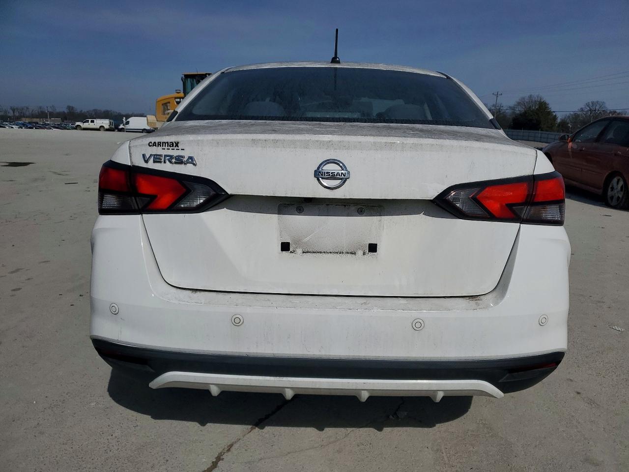 2020 NISSAN VERSA S photo 11