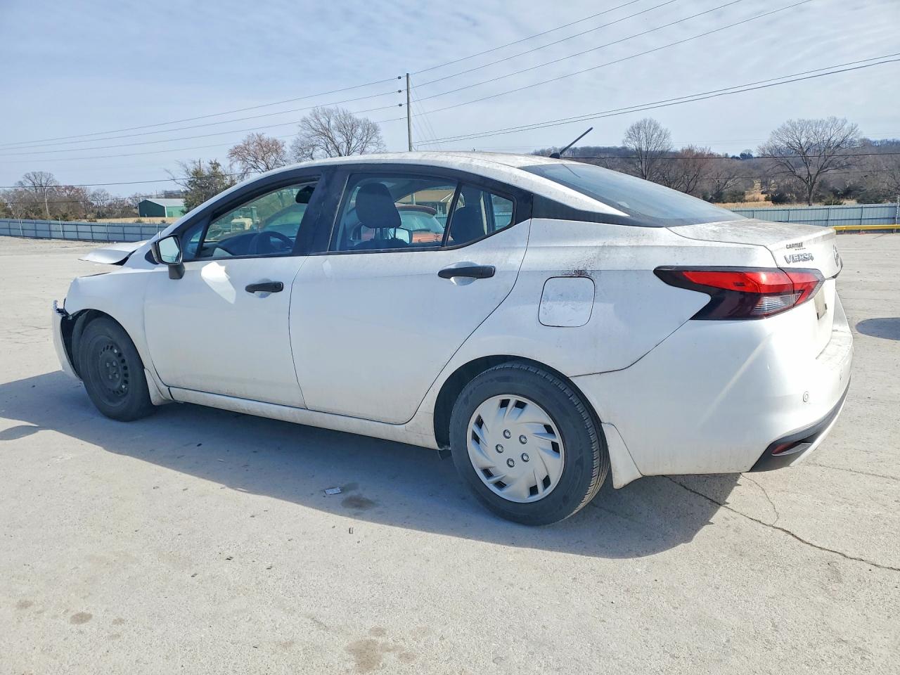 2020 NISSAN VERSA S photo 3