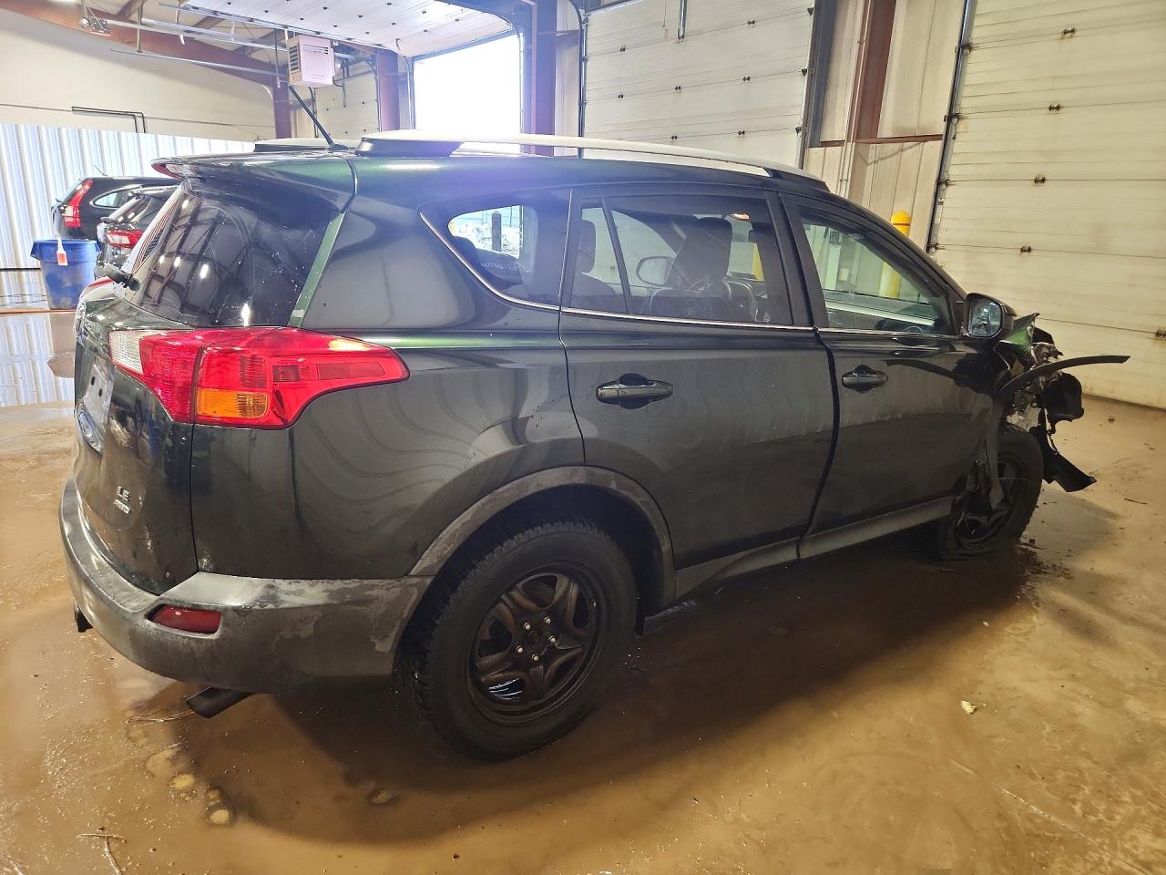 2013 TOYOTA RAV4 LE photo 3