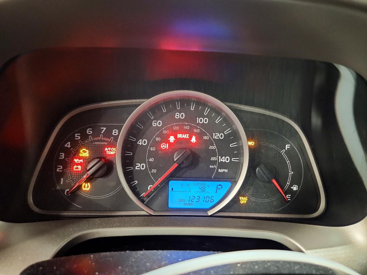 2013 TOYOTA RAV4 LE photo 9