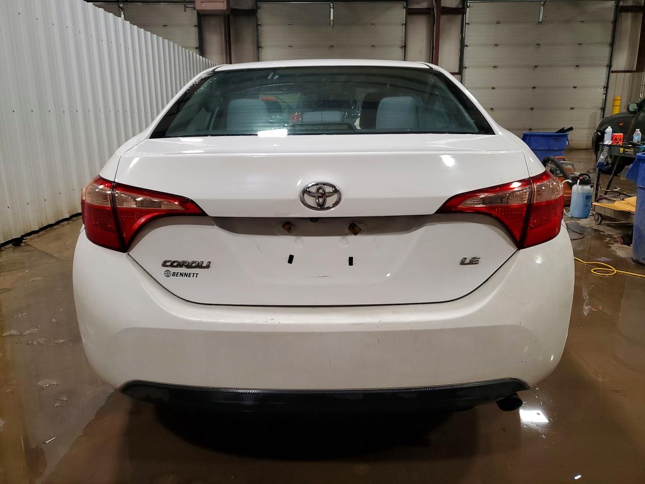 2017 TOYOTA COROLLA LE photo 11
