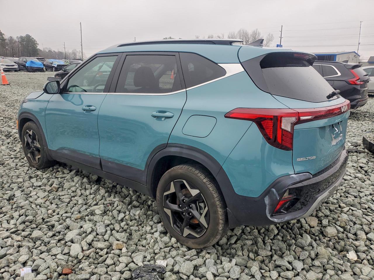 2025 KIA SELTOS EX photo 4