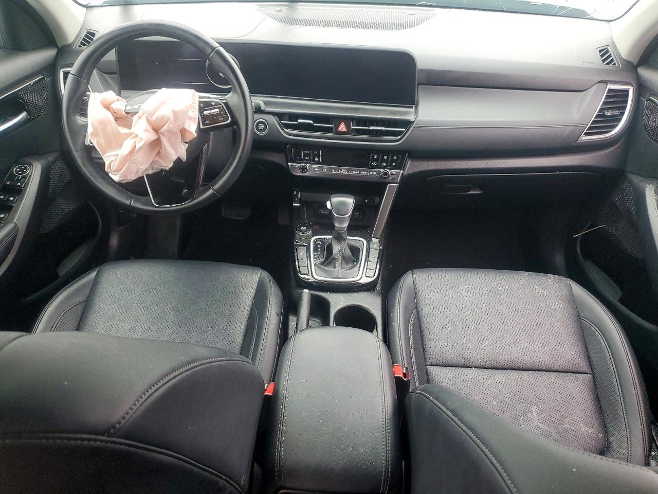2025 KIA SELTOS EX photo 22