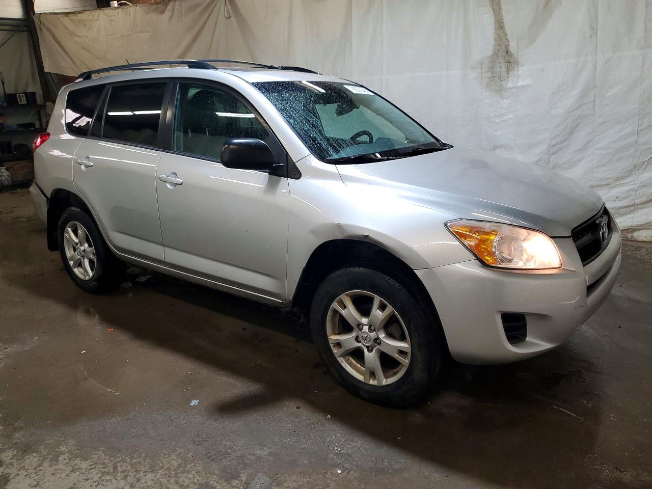 2012 TOYOTA RAV4 BASE photo 4