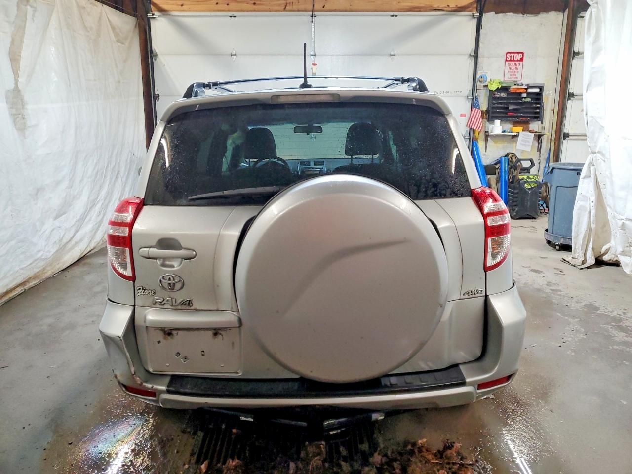 2012 TOYOTA RAV4 BASE photo 6