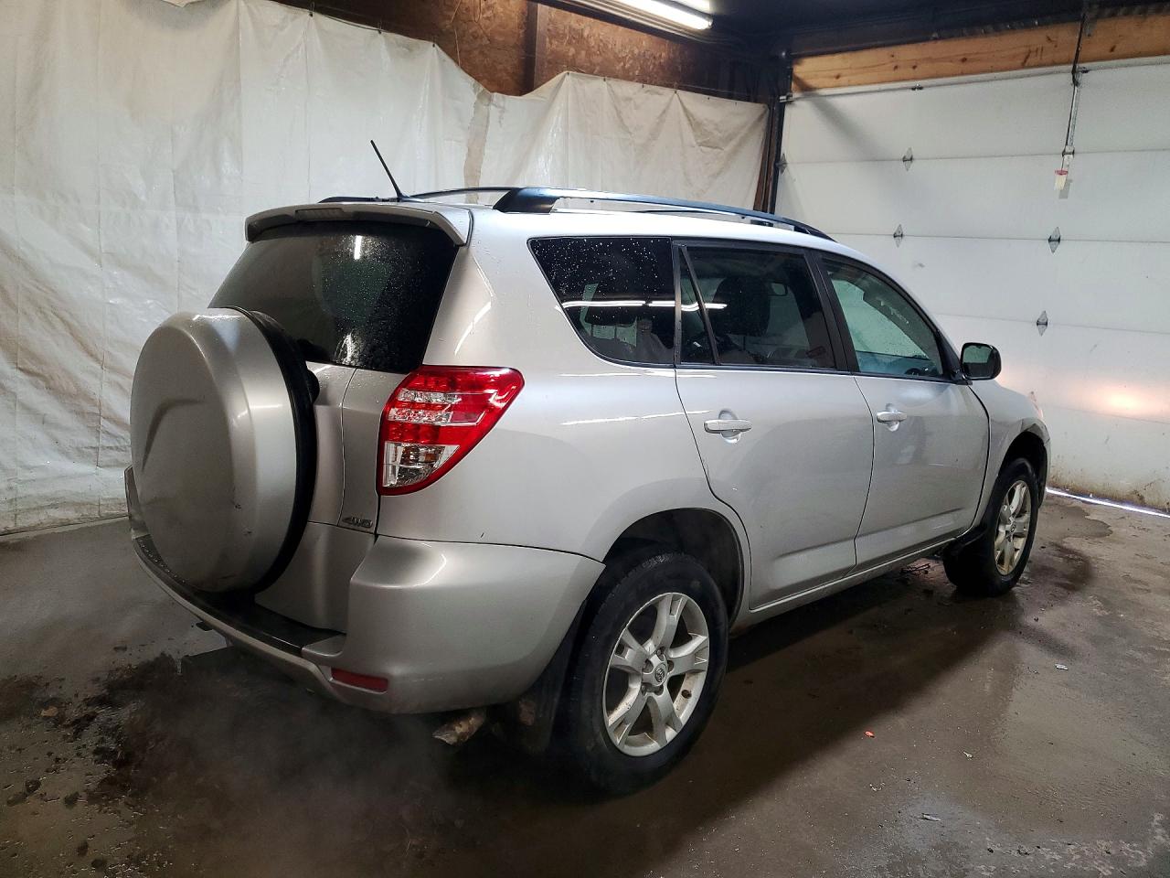 2012 TOYOTA RAV4 BASE photo 3