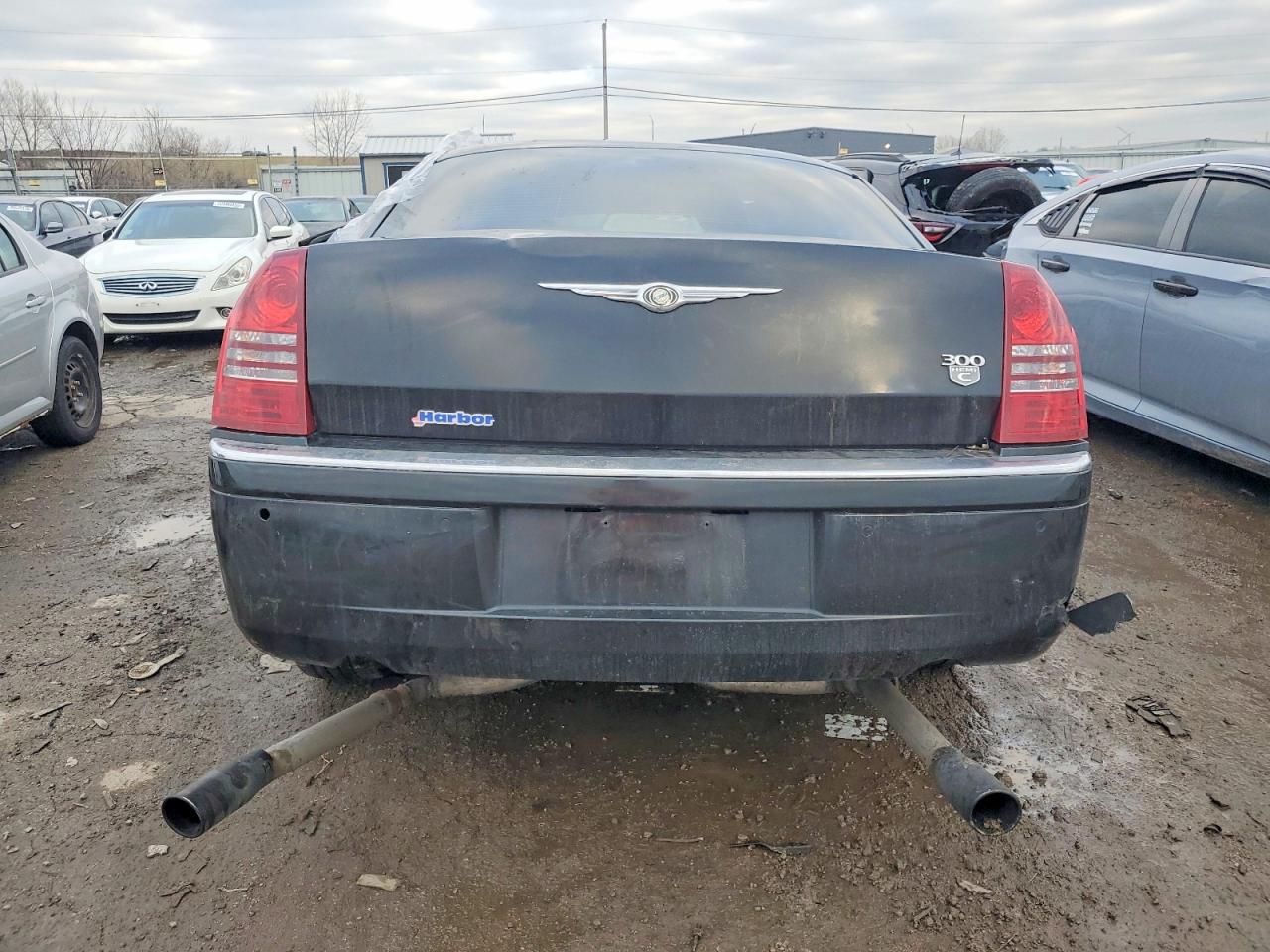 2005 CHRY 300C photo 11