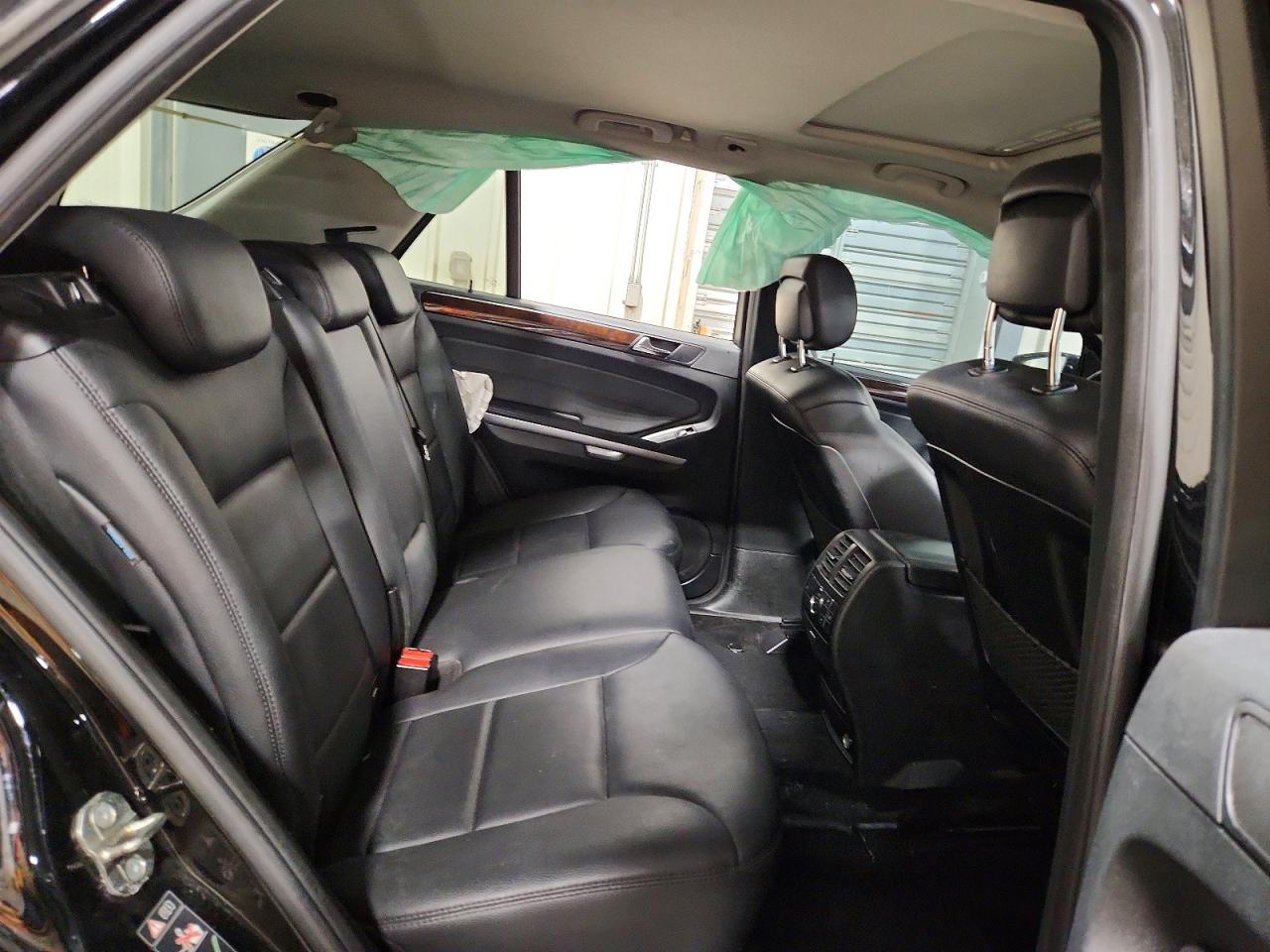 2011 MERCEDES-BENZ ML 550 4MATIC photo 11
