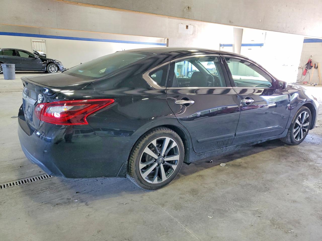 2017 NISSAN ALTIMA 2.5 SR photo 5