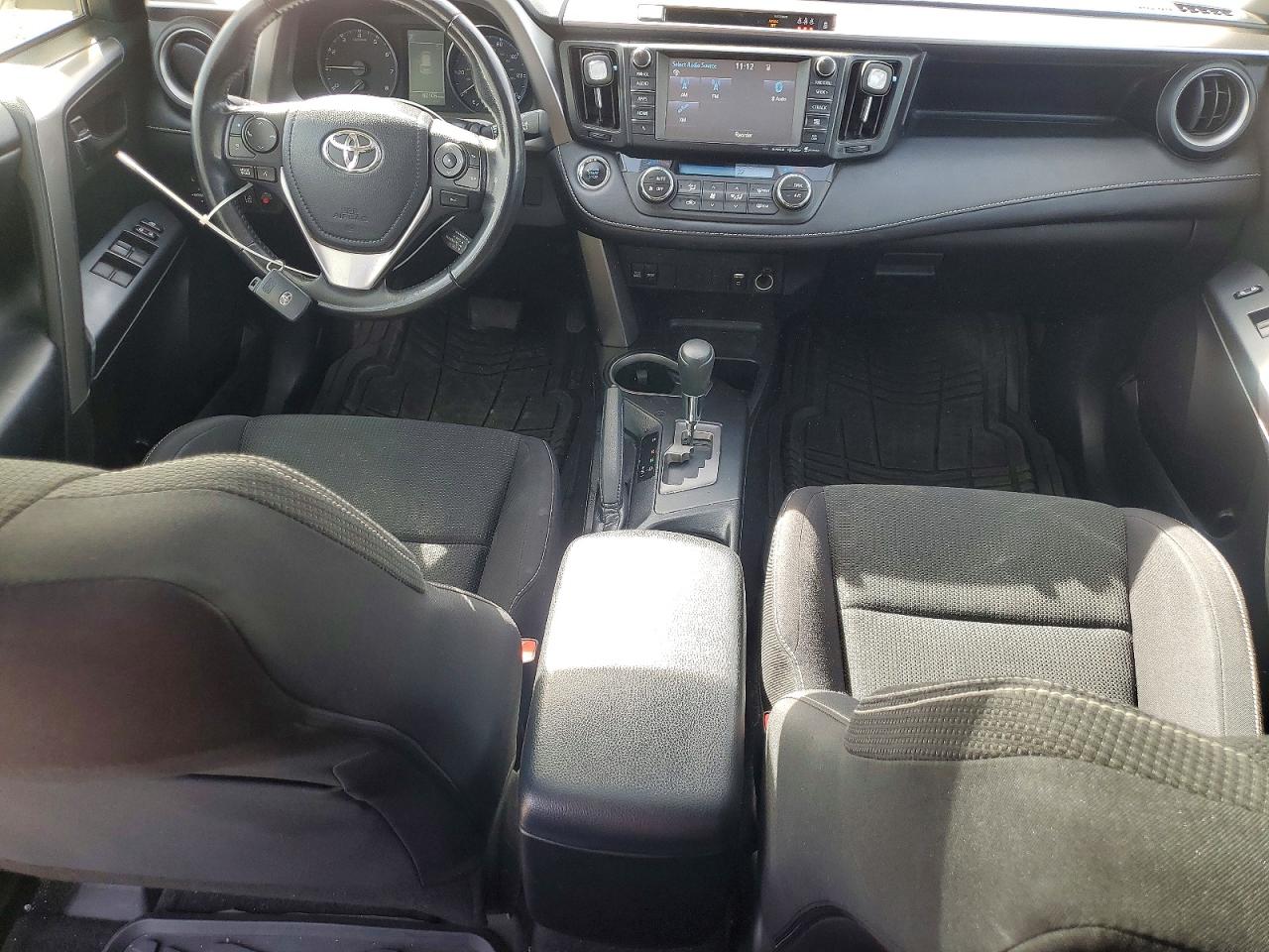 2018 TOYOTA RAV4 XLE photo 15