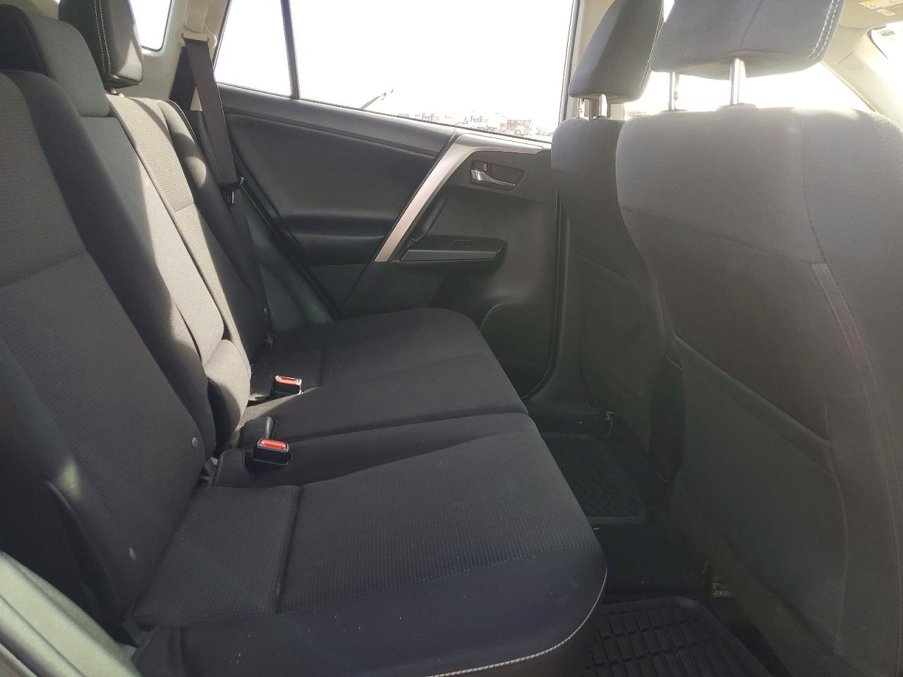 2018 TOYOTA RAV4 XLE photo 21