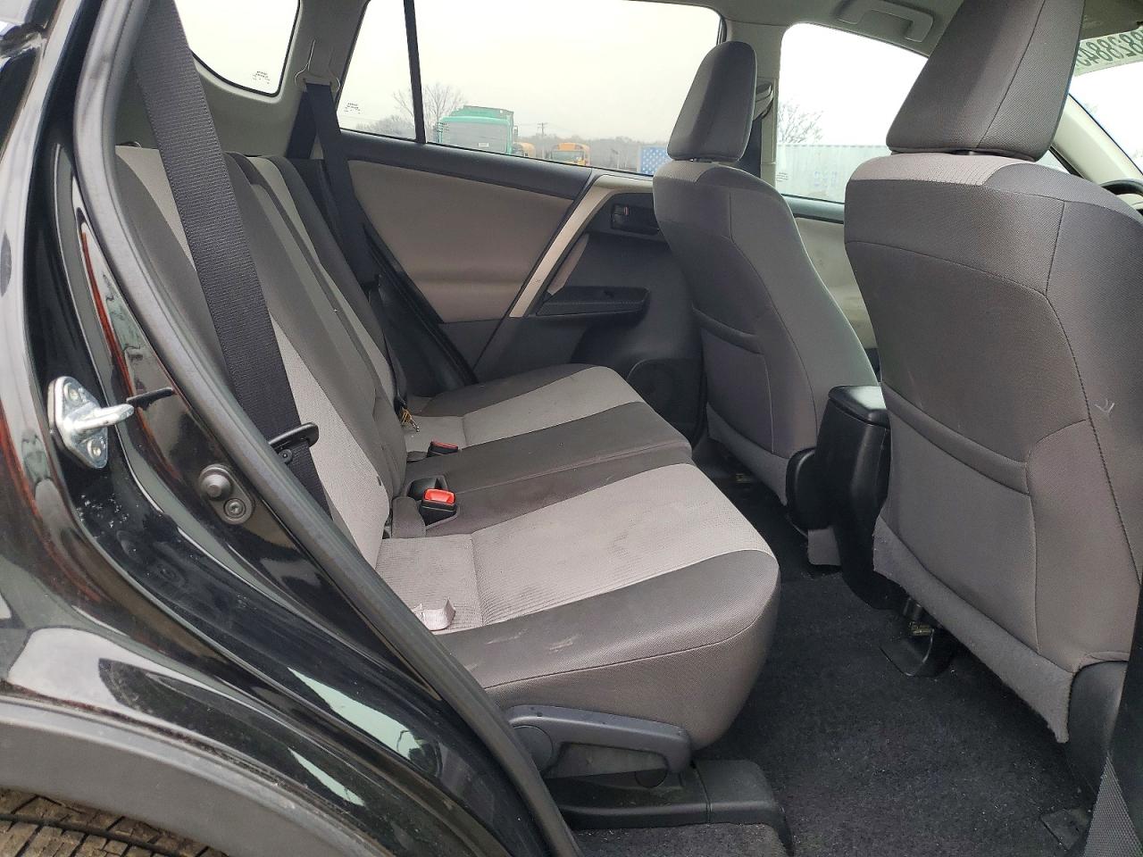 2015 TOYOTA RAV4 LE photo 21
