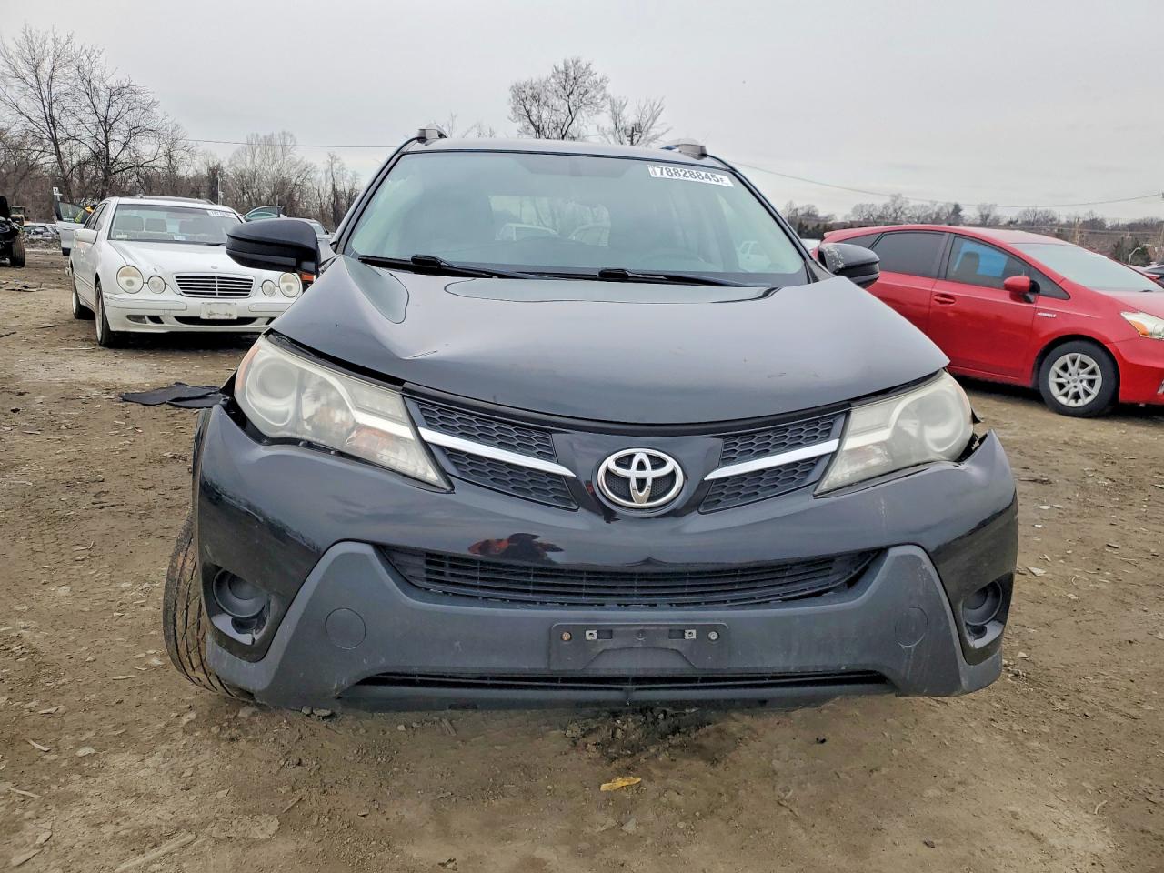 2015 TOYOTA RAV4 LE photo 9