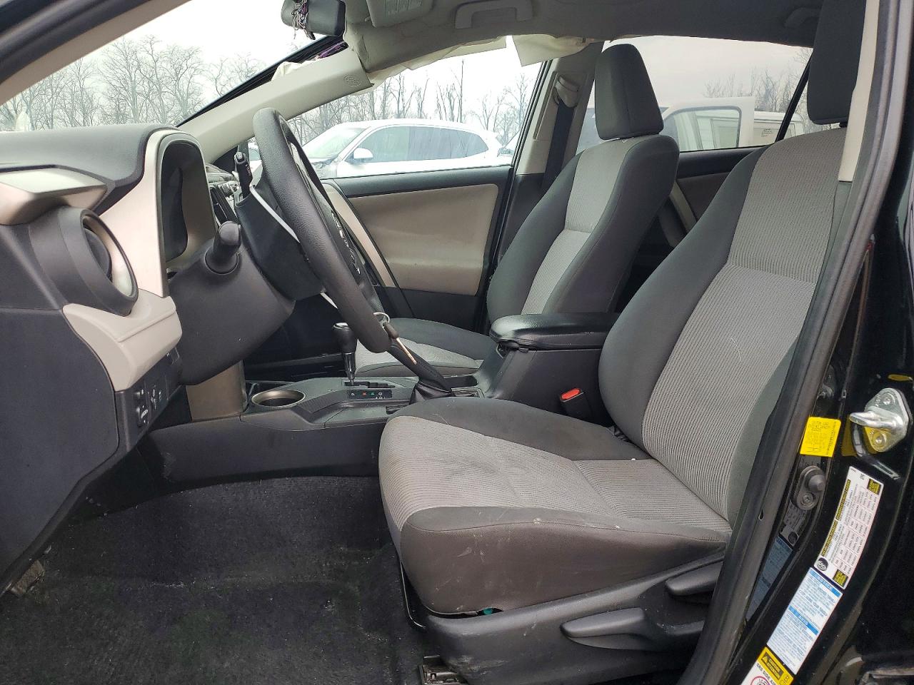 2015 TOYOTA RAV4 LE photo 13