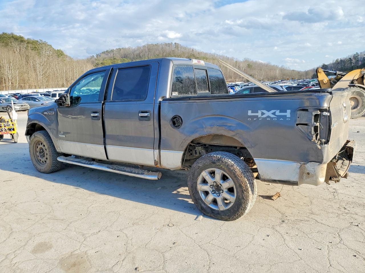 2013 FORD F150 SUPERCREW photo 2