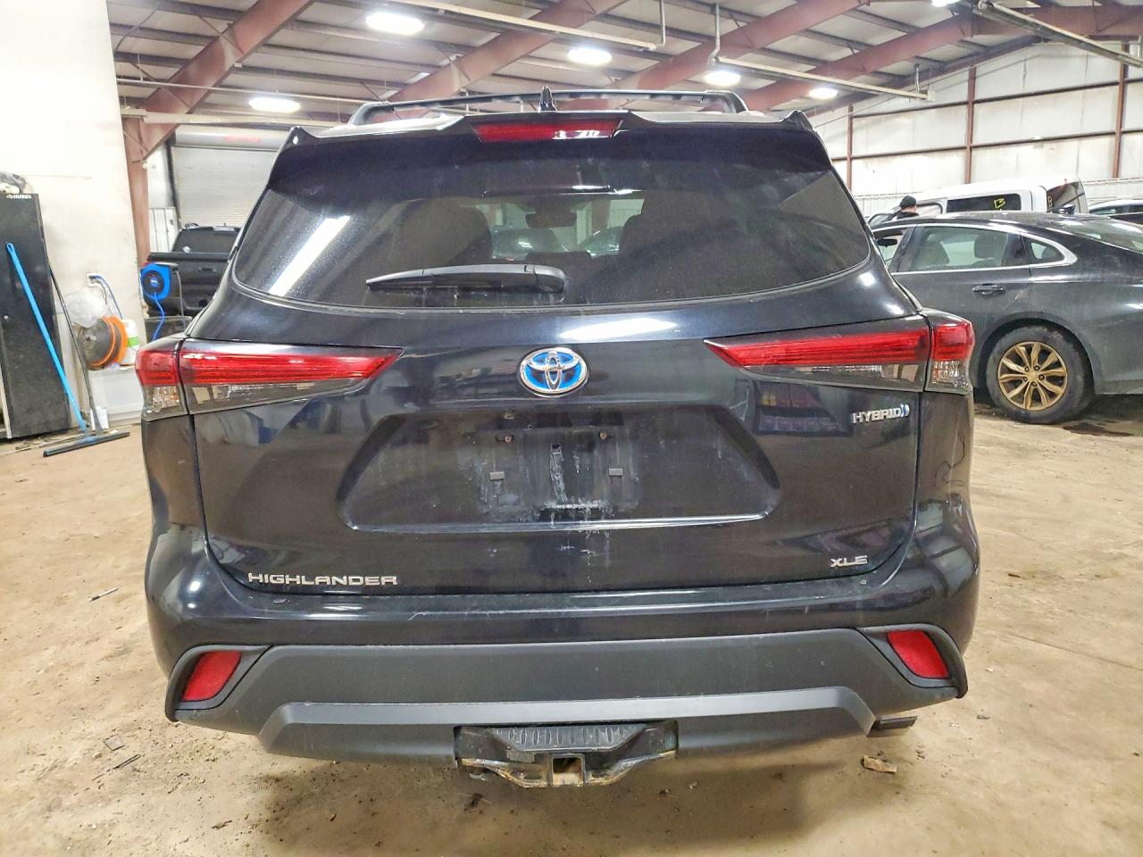 2023 TOYOTA HIGHLANDER HYBRID XLE photo 11
