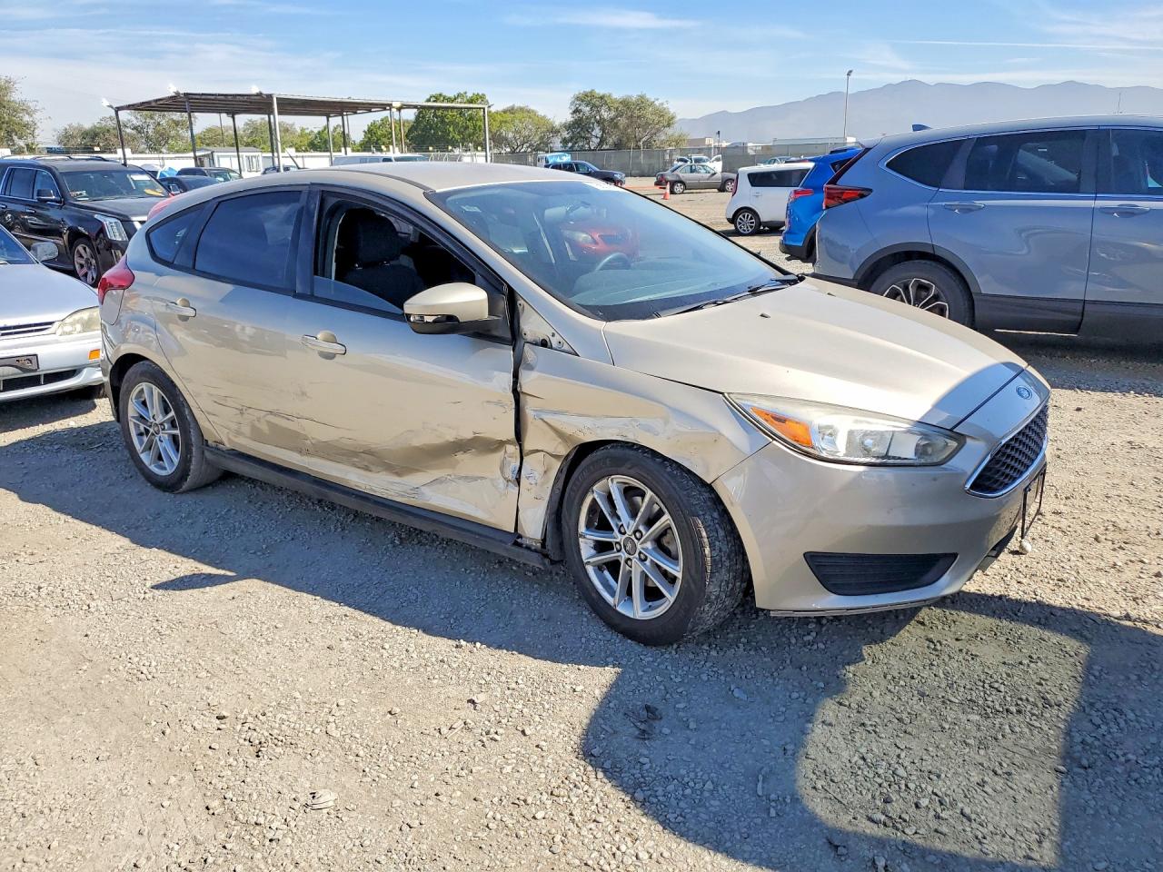 2017 FORD FOCUS SE photo 10