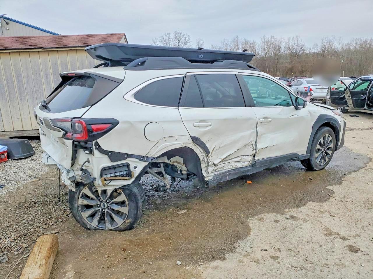 2023 SUBARU OUTBACK LIMITED photo 3
