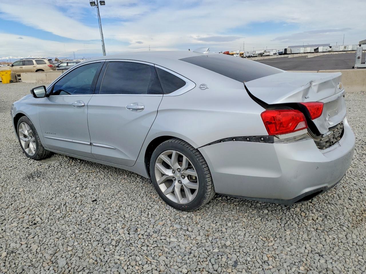 2018 CHEVROLET IMPALA photo 3