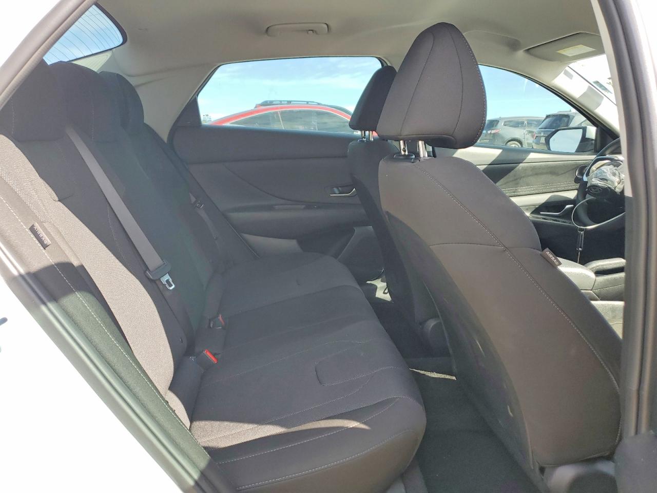 2025 HYUNDAI ELANTRA SE photo 19