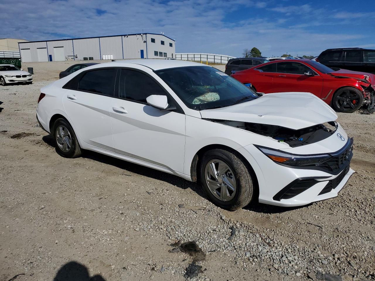 2025 HYUNDAI ELANTRA SE photo 7