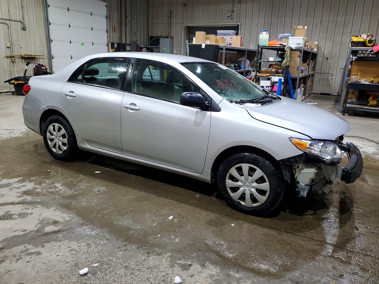 2011 TOYOTA COROLLA LE photo 4