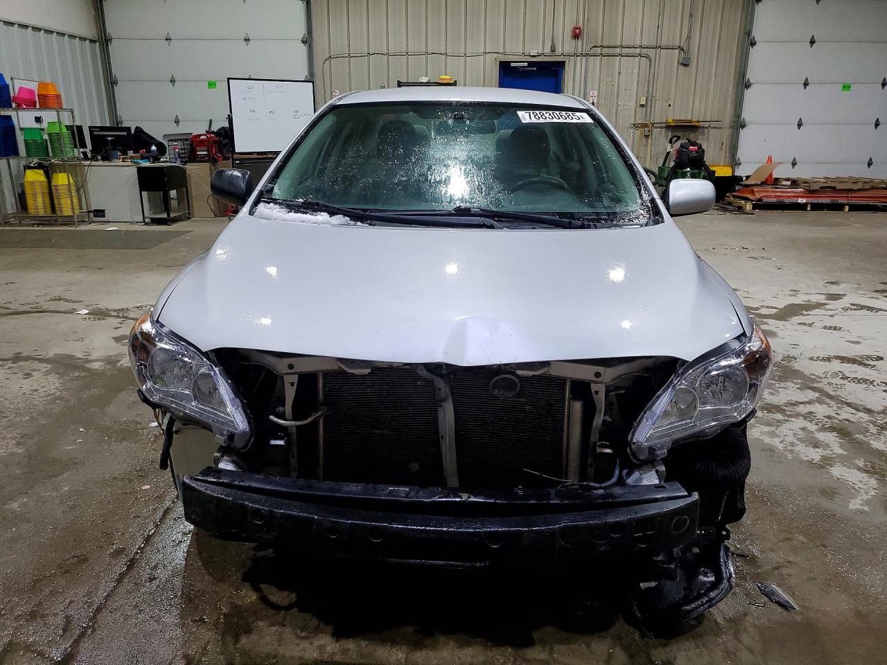 2011 TOYOTA COROLLA LE photo 5