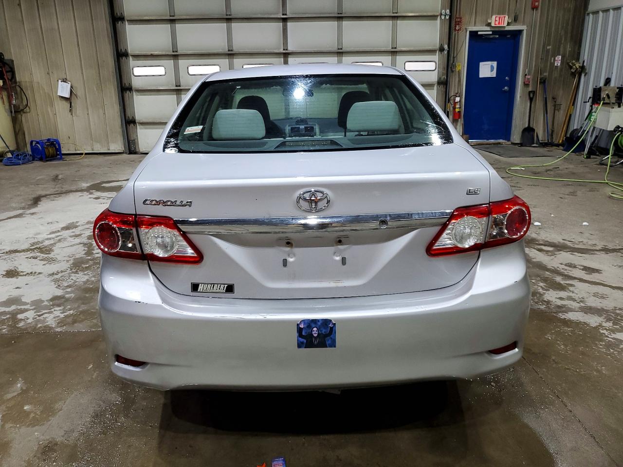 2011 TOYOTA COROLLA LE photo 6