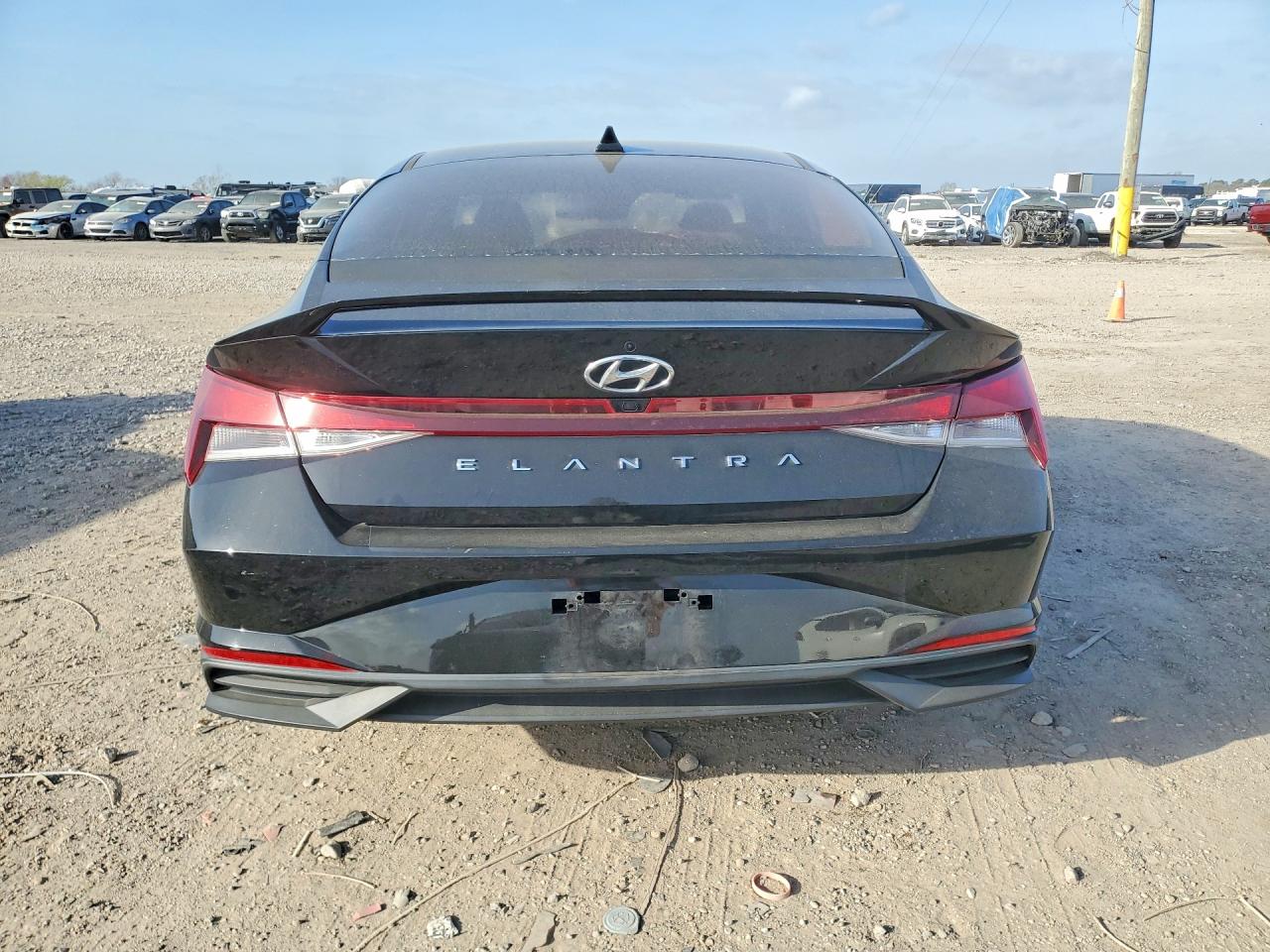 2021 HYUNDAI ELANTRA SEL photo 16
