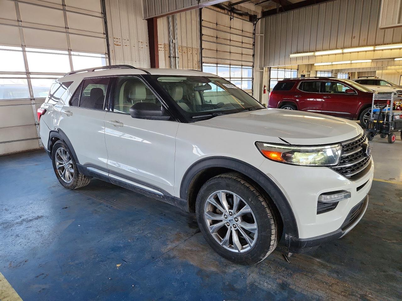 2020 FORD EXPLORER XLT photo 7